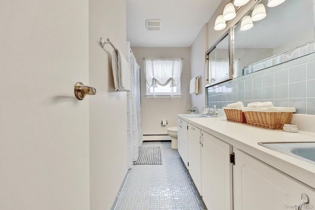 15 Lafayette Drive, Woodmere, NY 11598