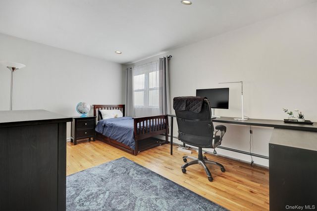 15 Lafayette Drive, Woodmere, NY 11598