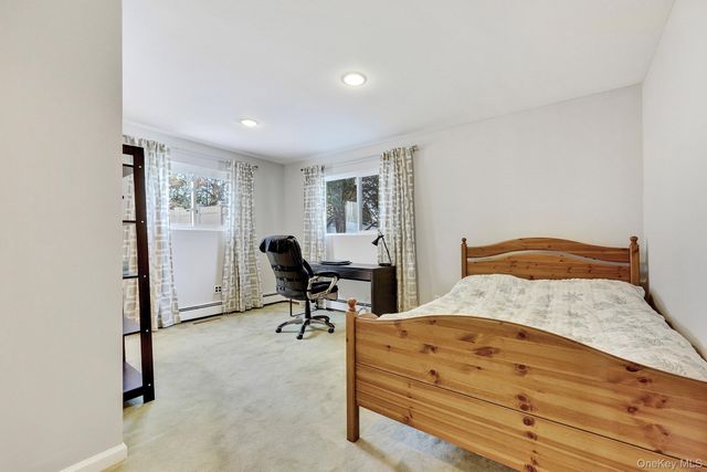 15 Lafayette Drive, Woodmere, NY 11598