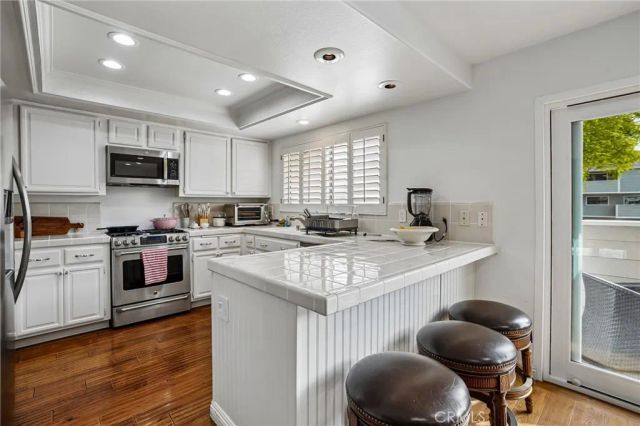 27 Tiburon Court, Manhattan Beach, CA 90266