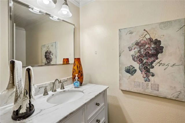 27 Tiburon Court, Manhattan Beach, CA 90266