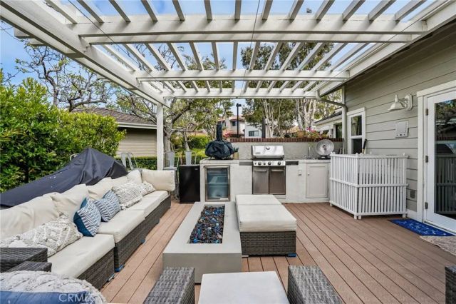 27 Tiburon Court, Manhattan Beach, CA 90266