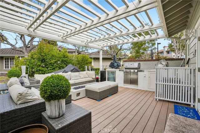 27 Tiburon Court, Manhattan Beach, CA 90266