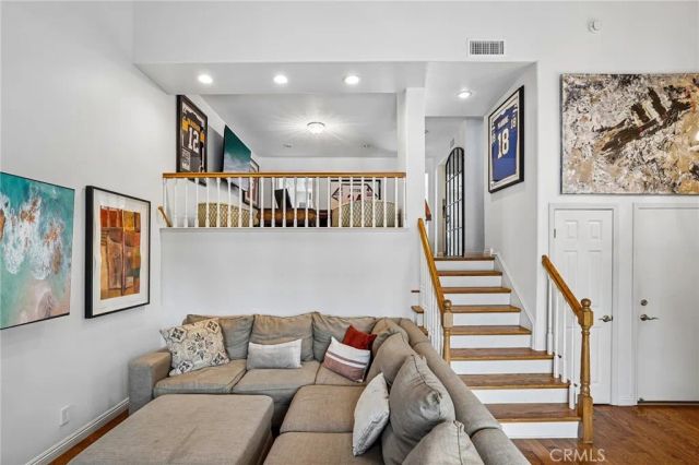 27 Tiburon Court, Manhattan Beach, CA 90266