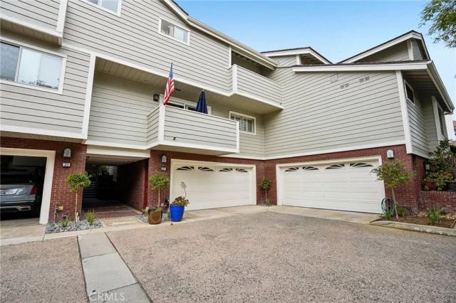 27 Tiburon Court, Manhattan Beach, CA 90266