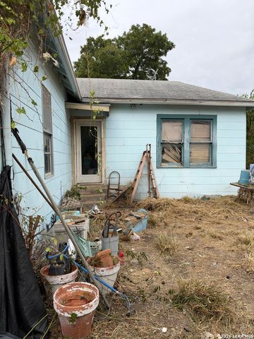 135 E Mayfield, San Antonio, TX 78214