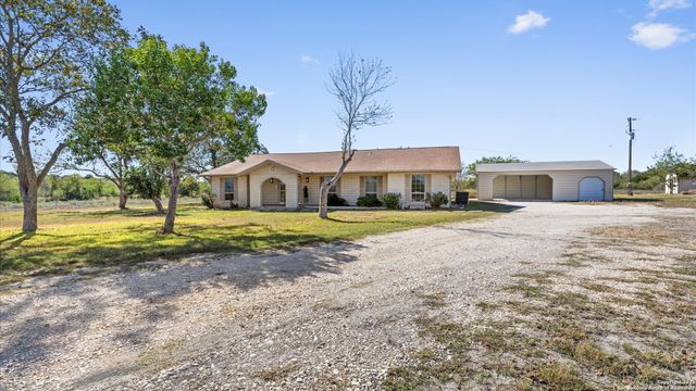 7974 Green Valley, Marion, TX 78124