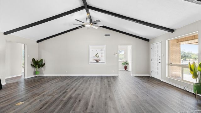 7974 Green Valley, Marion, TX 78124