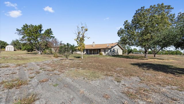 7974 Green Valley, Marion, TX 78124