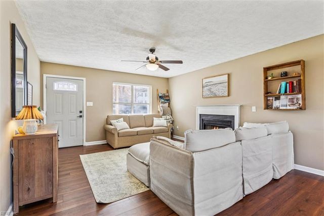 221 Loch Haven DR, Williamsburg, VA 23188