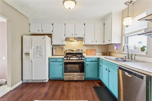 221 Loch Haven DR, Williamsburg, VA 23188