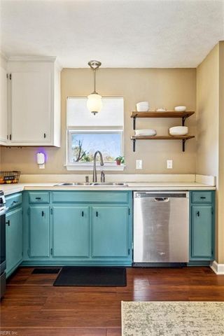 221 Loch Haven DR, Williamsburg, VA 23188