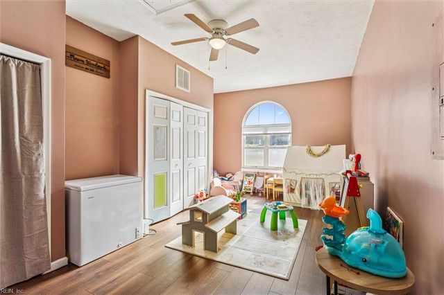 221 Loch Haven DR, Williamsburg, VA 23188