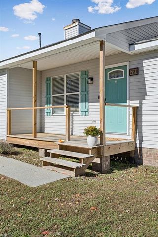 221 Loch Haven DR, Williamsburg, VA 23188