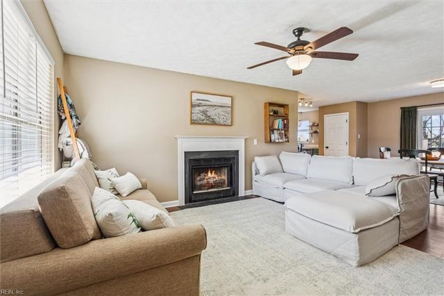 221 Loch Haven DR, Williamsburg, VA 23188