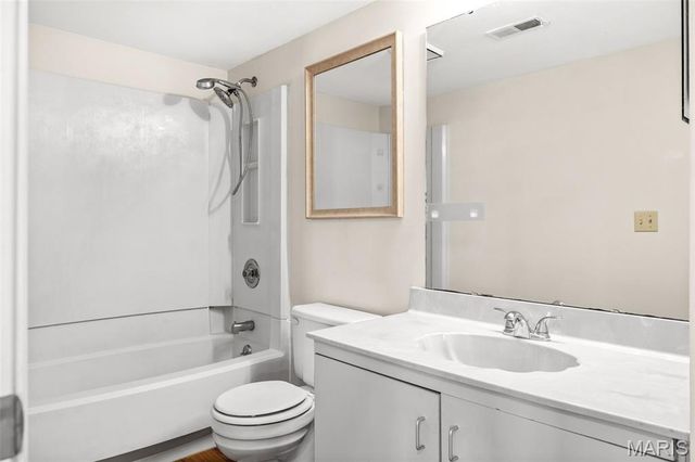 1508 Thrush Terrace, St Louis, MO 63144