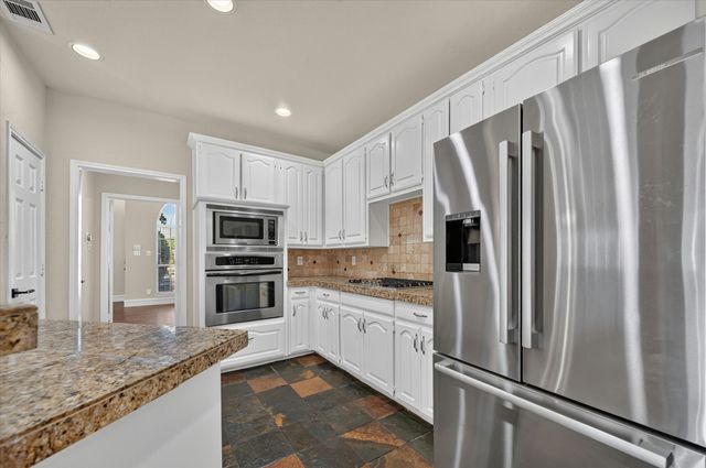 400 Breakers Point Court, Irving, TX 75063