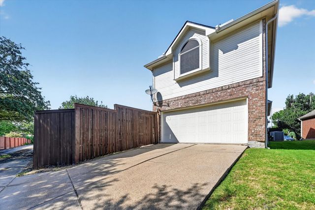 400 Breakers Point Court, Irving, TX 75063
