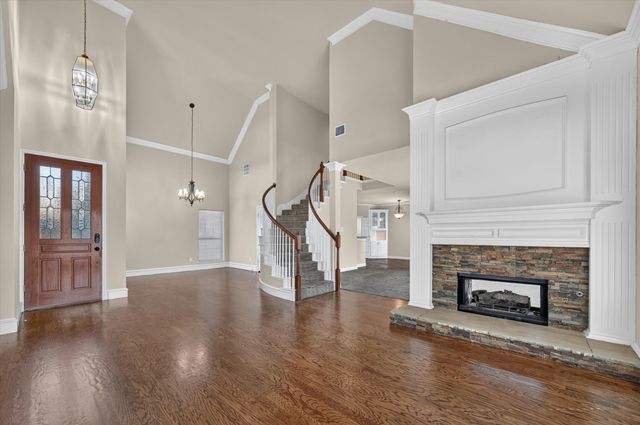 400 Breakers Point Court, Irving, TX 75063