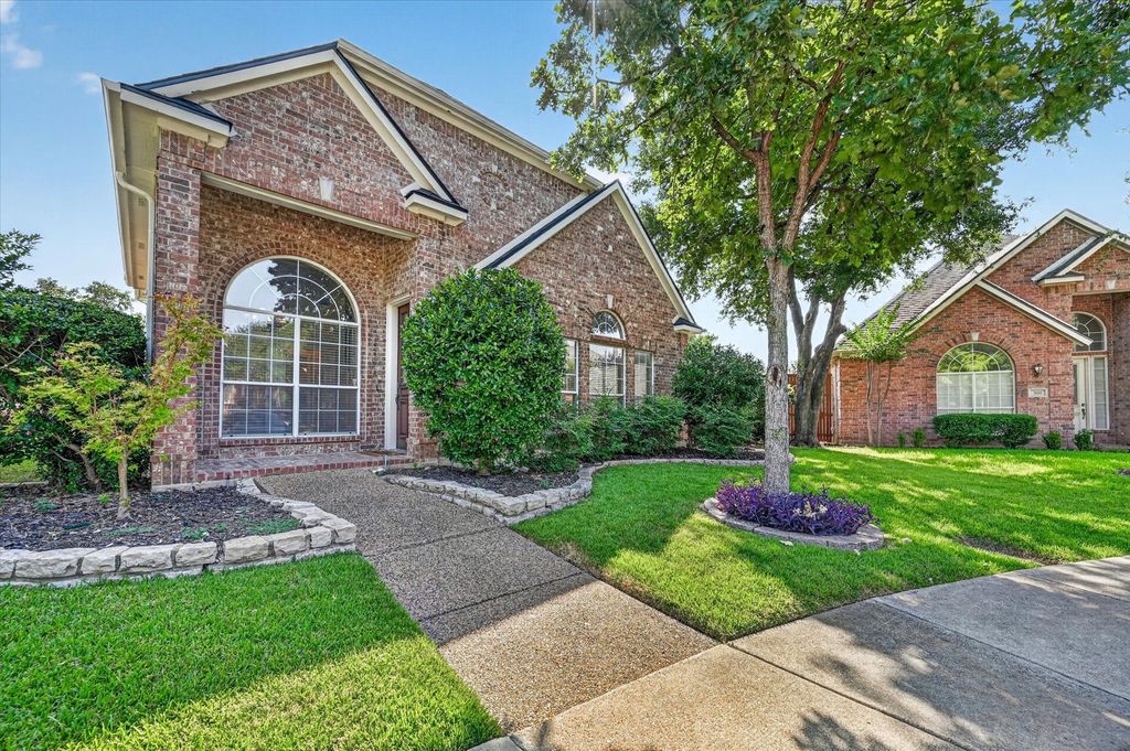 400 Breakers Point Court, Irving, TX 75063