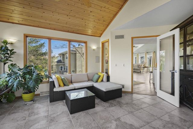 5526 Grassland Trail, Middleton, WI 53562