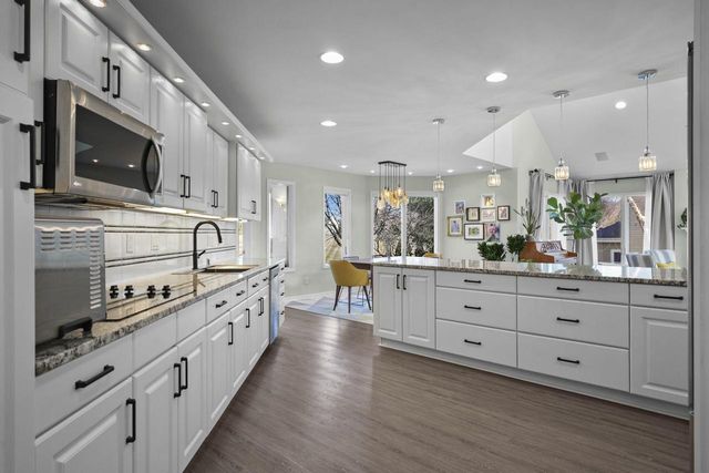 5526 Grassland Trail, Middleton, WI 53562