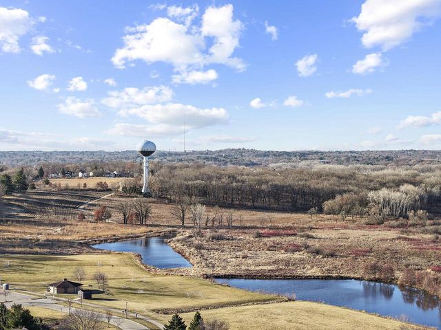 5526 Grassland Trail, Middleton, WI 53562