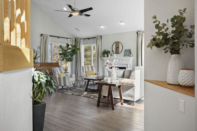 5526 Grassland Trail, Middleton, WI 53562