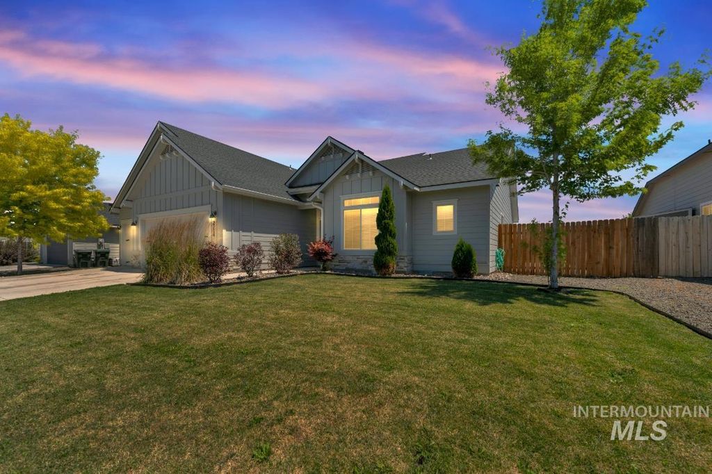 2764 N Iditarod Way, Kuna, ID 83634