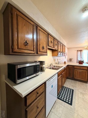 142 Douglas Lane, Pueblo, CO 81001
