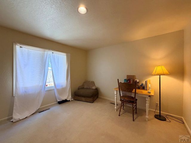 142 Douglas Lane, Pueblo, CO 81001