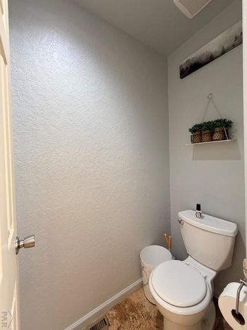 142 Douglas Lane, Pueblo, CO 81001