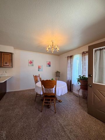 142 Douglas Lane, Pueblo, CO 81001