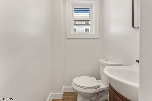 18 Hilton Ave, Maplewood Twp., NJ 07040