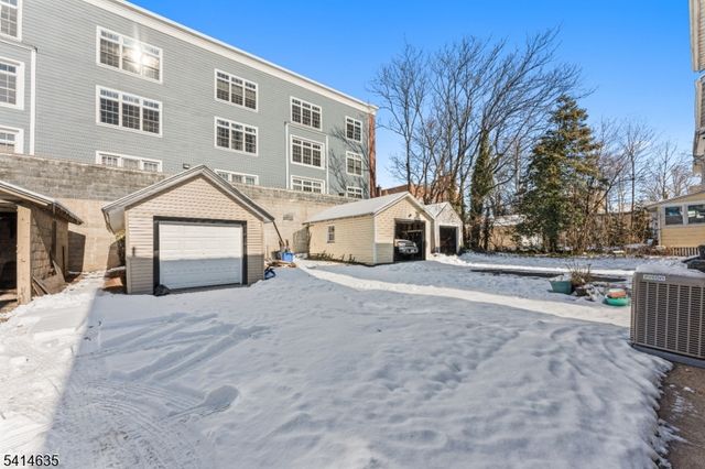 18 Hilton Ave, Maplewood Twp., NJ 07040