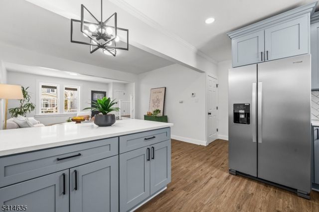 18 Hilton Ave, Maplewood Twp., NJ 07040