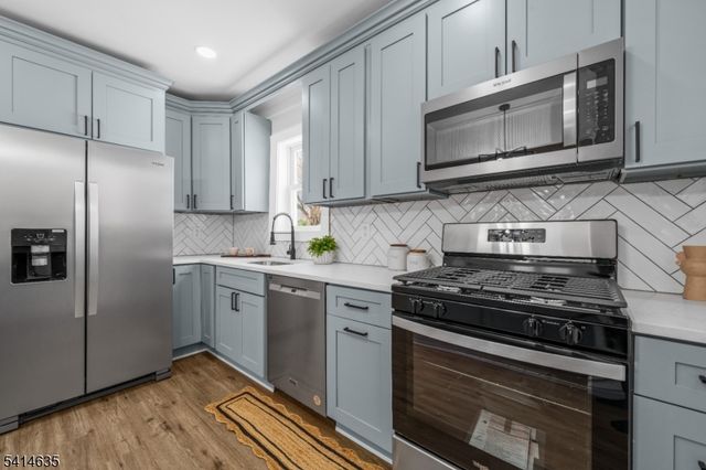 18 Hilton Ave, Maplewood Twp., NJ 07040