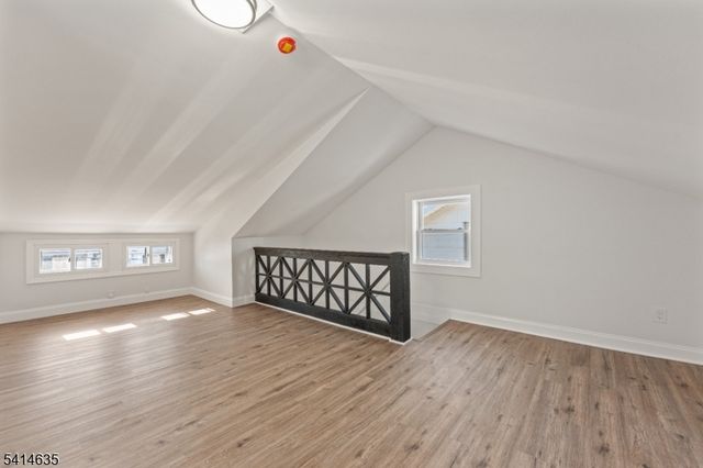 18 Hilton Ave, Maplewood Twp., NJ 07040