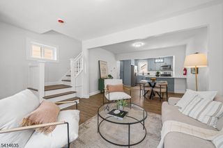 18 Hilton Ave, Maplewood Twp., NJ 07040