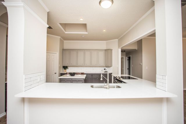 616 N 8th Street, Wolfforth, TX 79382