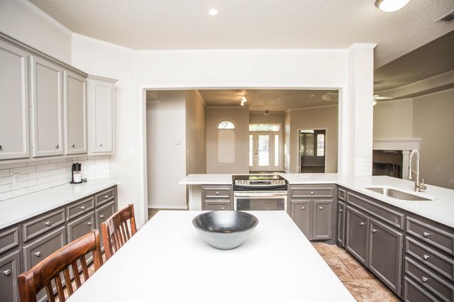 616 N 8th Street, Wolfforth, TX 79382