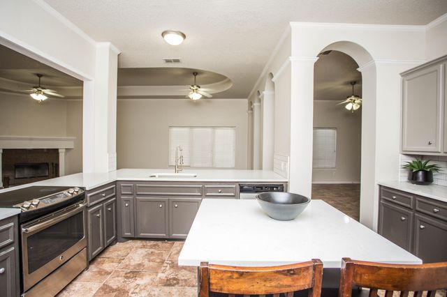 616 N 8th Street, Wolfforth, TX 79382