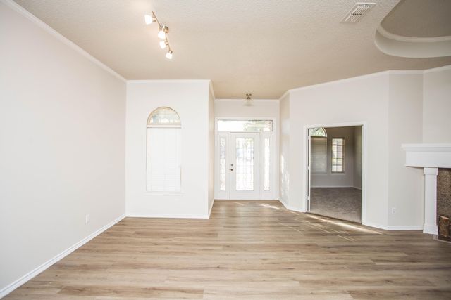 616 N 8th Street, Wolfforth, TX 79382