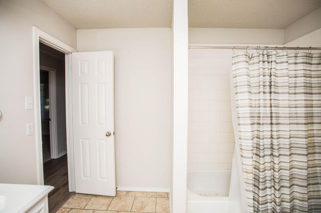 616 N 8th Street, Wolfforth, TX 79382