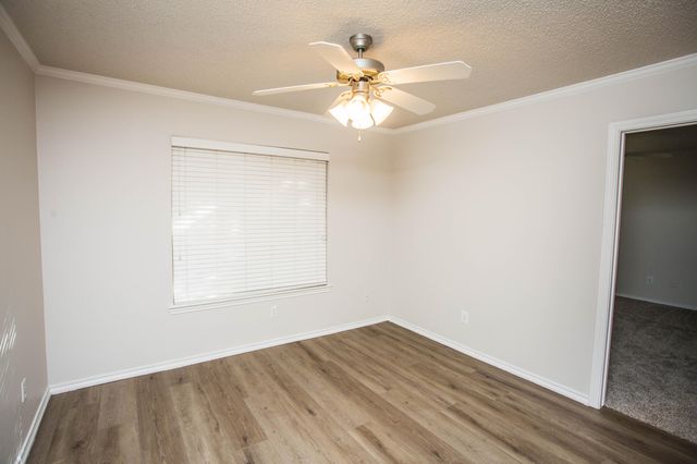 616 N 8th Street, Wolfforth, TX 79382