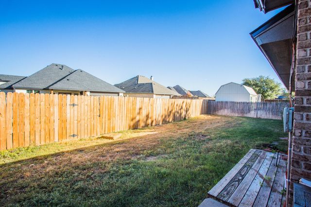 616 N 8th Street, Wolfforth, TX 79382