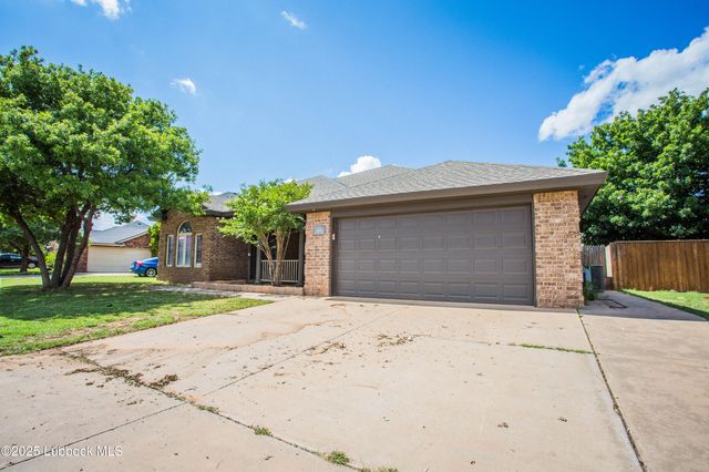 616 N 8th Street, Wolfforth, TX 79382