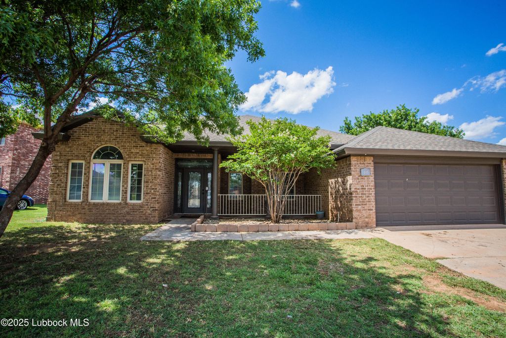 616 N 8th Street, Wolfforth, TX 79382