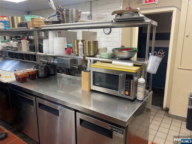 330 Broad Avenue, Palisades Park, NJ 07650