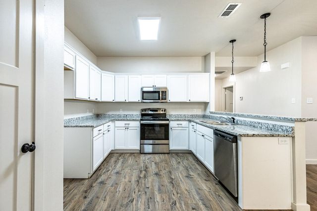5525 121st Street, A, Lubbock, TX 79424